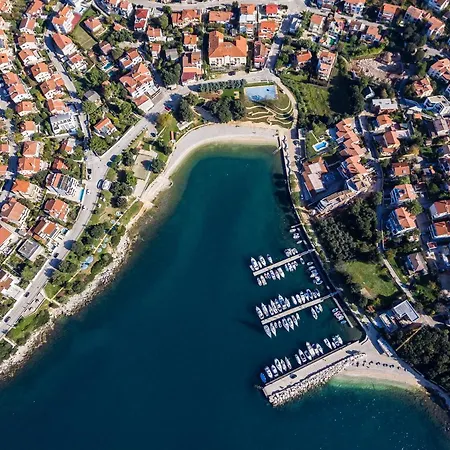 Zanetti 2 Apartman Póla